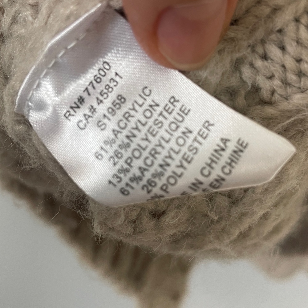Saltwater Luxe Oatmeal Cardigan Sweater Size Small - Picture 13 of 14